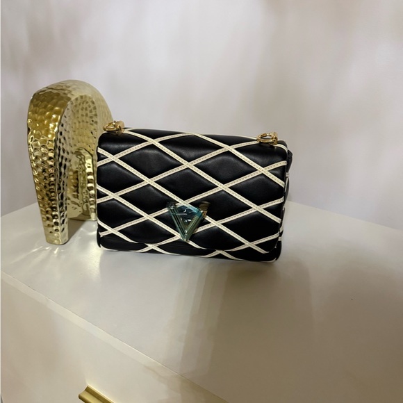 Handbags - Black and White Quilted Women's Bag